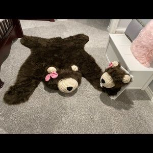 BEAR RUG & BEAR WALL MOUNT - ADORABLE